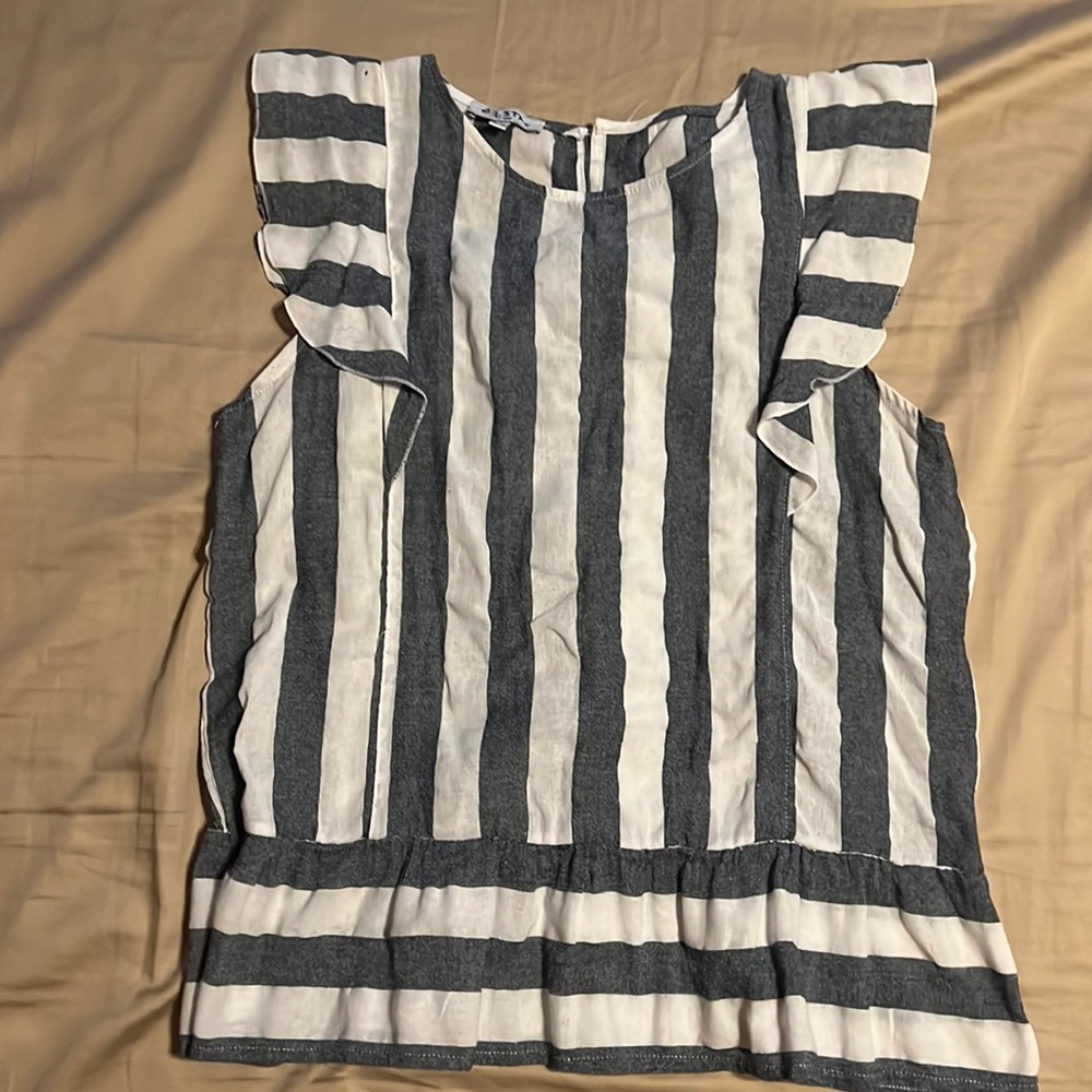 Blue and white stripe linen top. Flutter sleeves - sz s/m